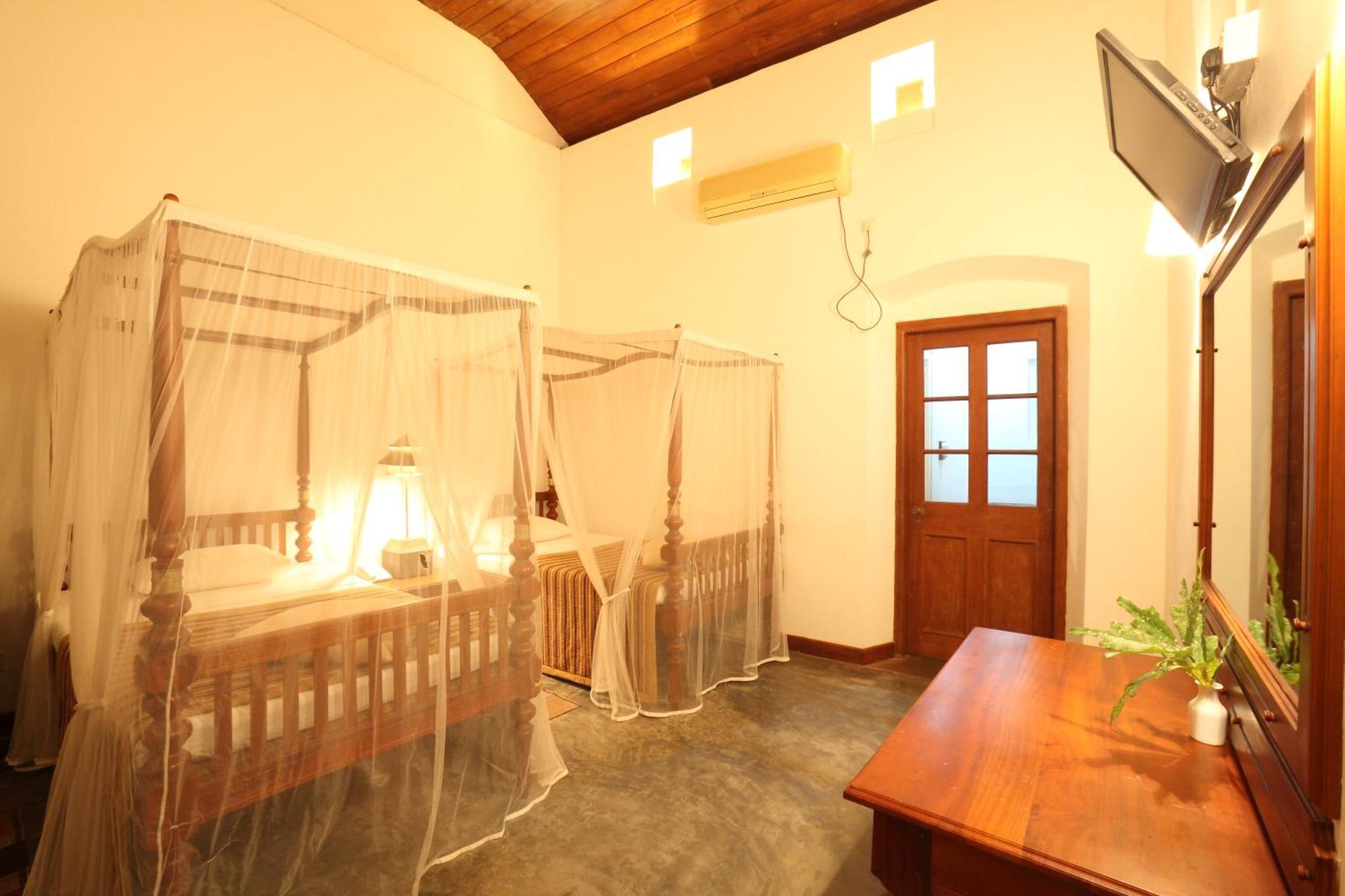 Hotel The Sanctuary At Tissawewa Anuradhapura Exterior foto